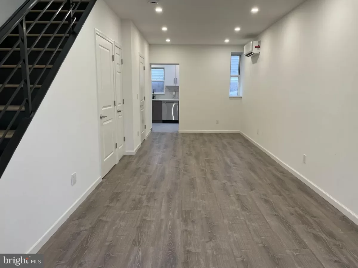 2BR Townhouse for Sale in Philadelphia, PA