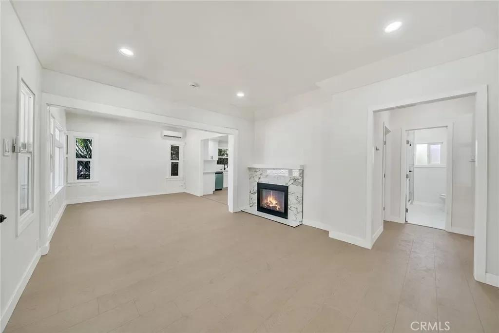 3BR House for Sale in Los Angeles, CA