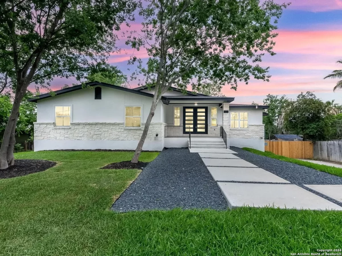 5BR House for Sale in San Antonio, TX
