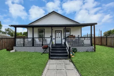 3BR House for Sale in Houston, TX