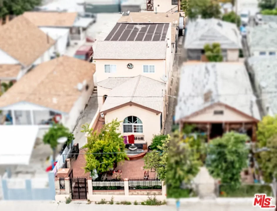 7BR Multi-Family for Sale in Los Angeles, CA