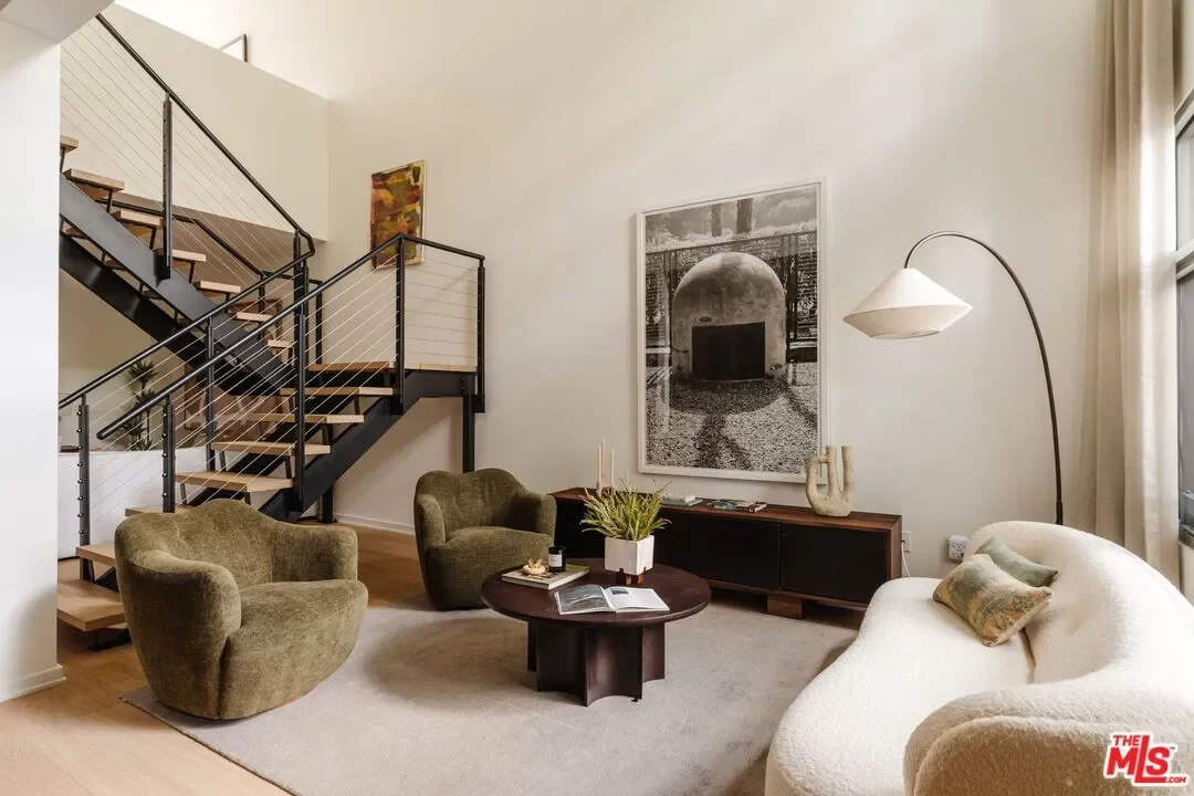2BR Condo for Sale in Los Angeles, CA
