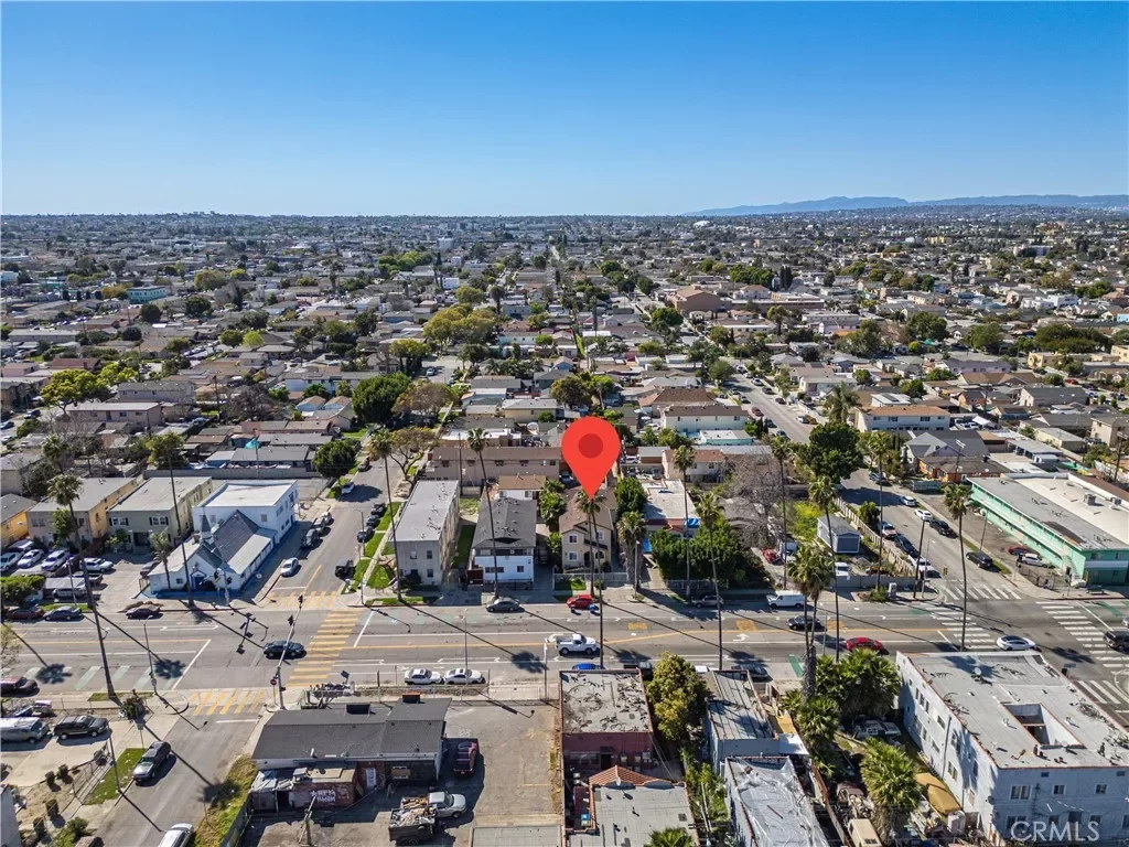 8BR Multi-Family for Sale in Los Angeles, CA
