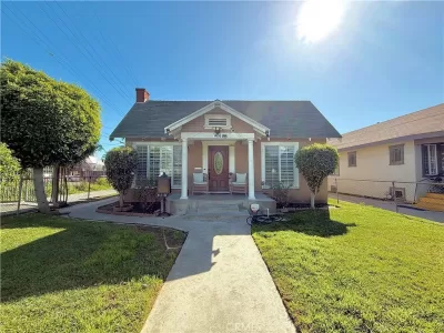 5BR Multi-Family for Sale in Los Angeles, CA