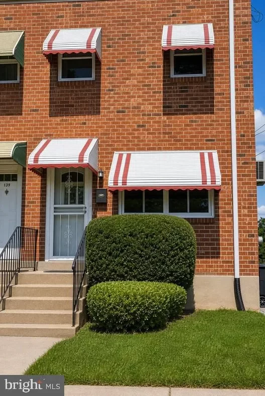 4BR Townhouse for Rent in Darby, PA