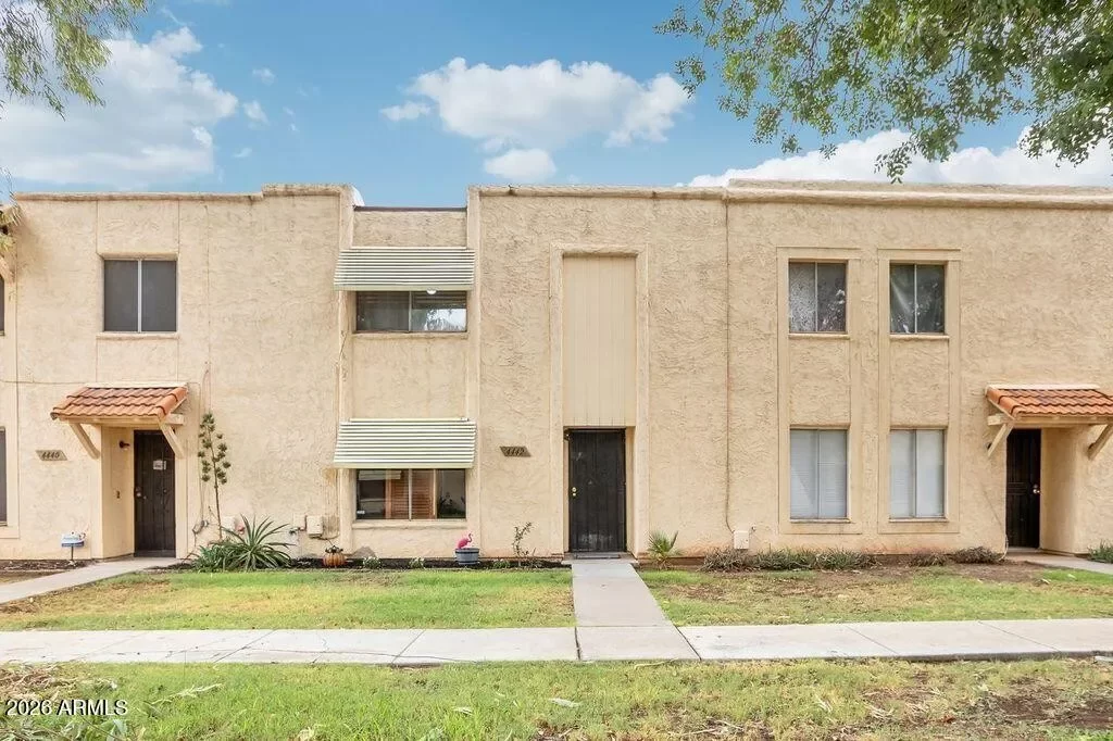 3BR Townhouse for Sale in Glendale, AZ