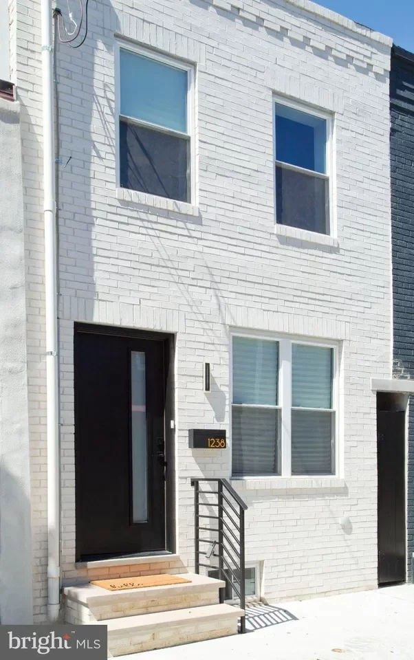 2BR Townhouse for Sale in Philadelphia, PA