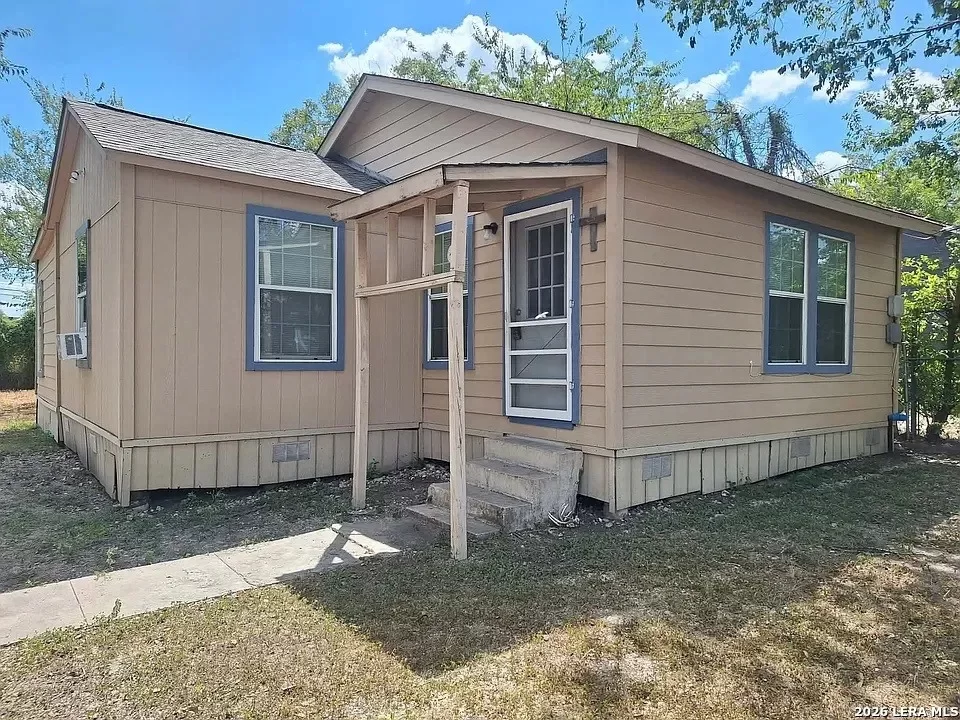 2BR House for Rent in San Antonio, TX