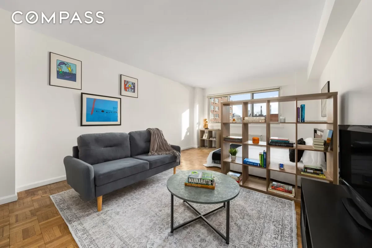 Condo for Sale in Manhattan, NY