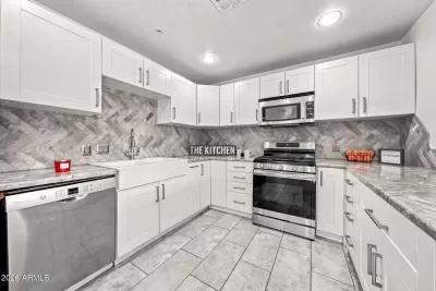 4BR House for Sale in Phoenix, AZ