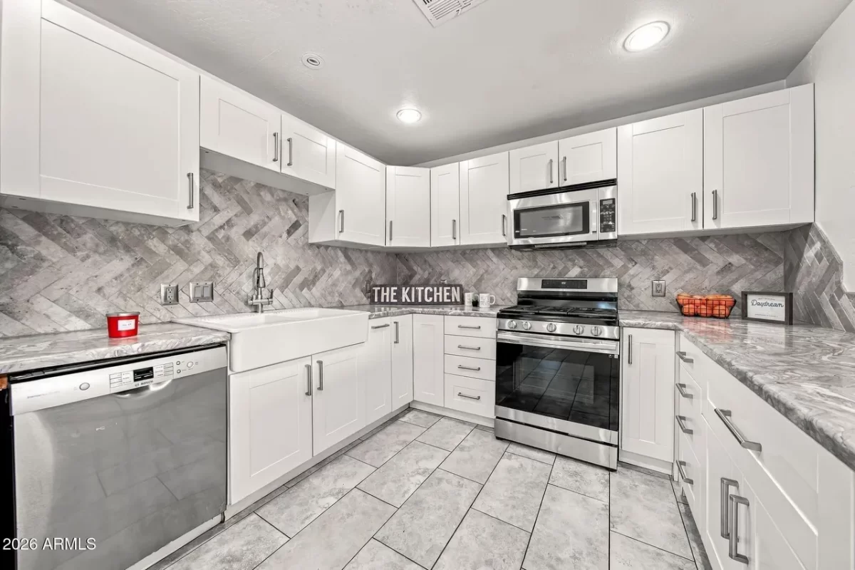 4BR House for Sale in Phoenix, AZ