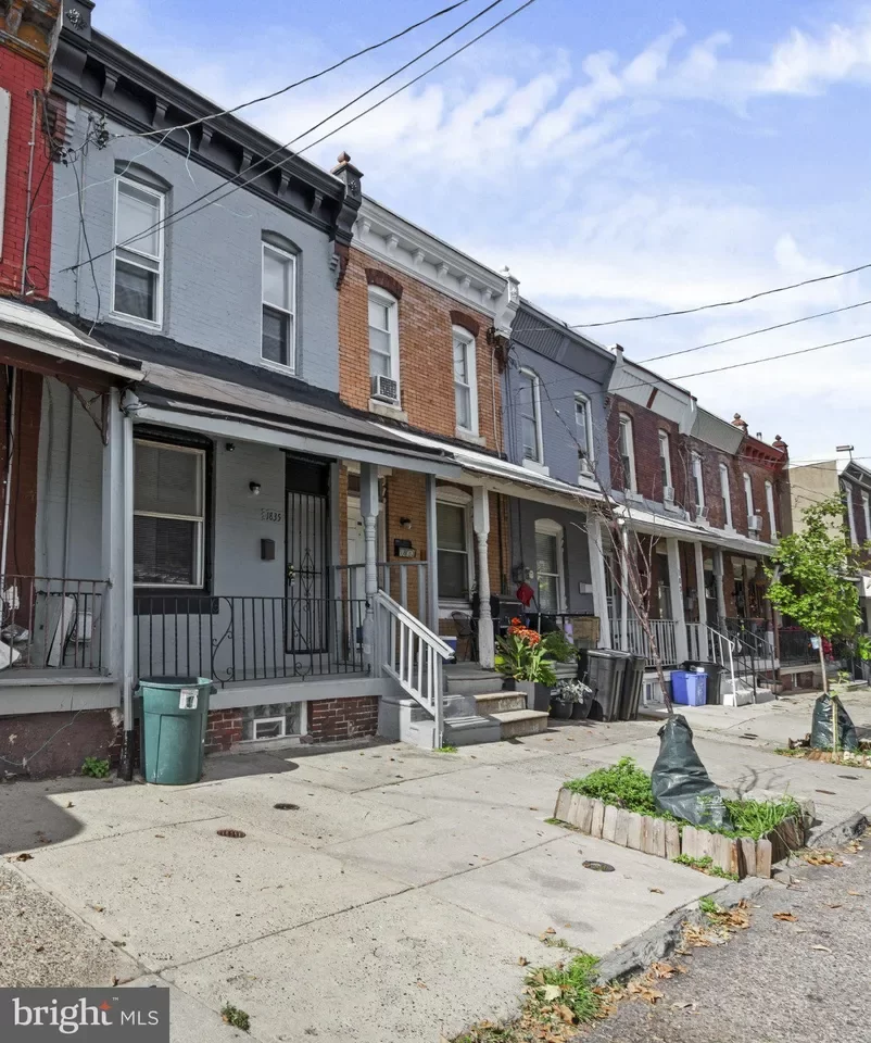 3BR Townhouse for Rent in Philadelphia, PA