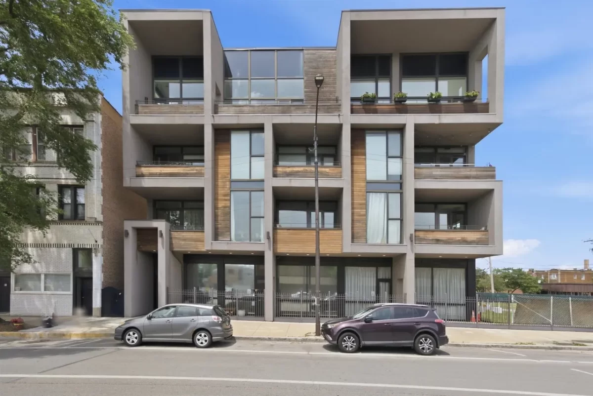 2BR Condo for Sale in Chicago, IL