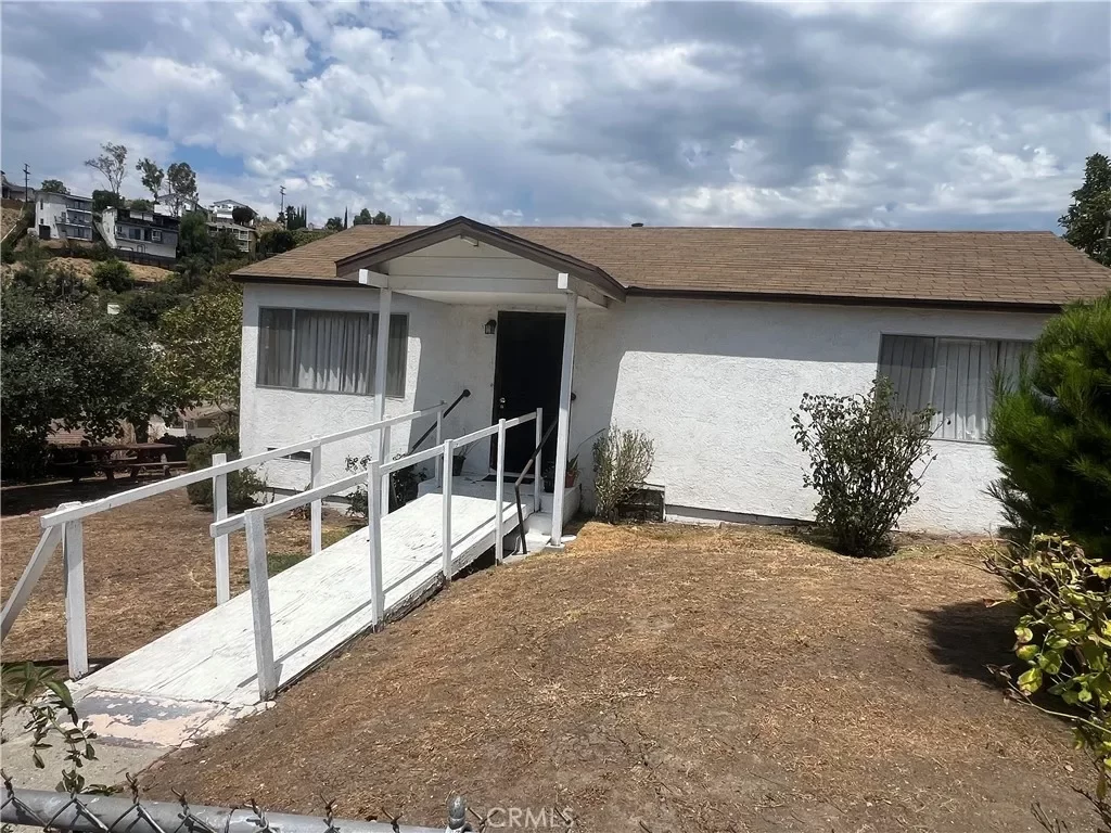 2BR House for Sale in Los Angeles, CA