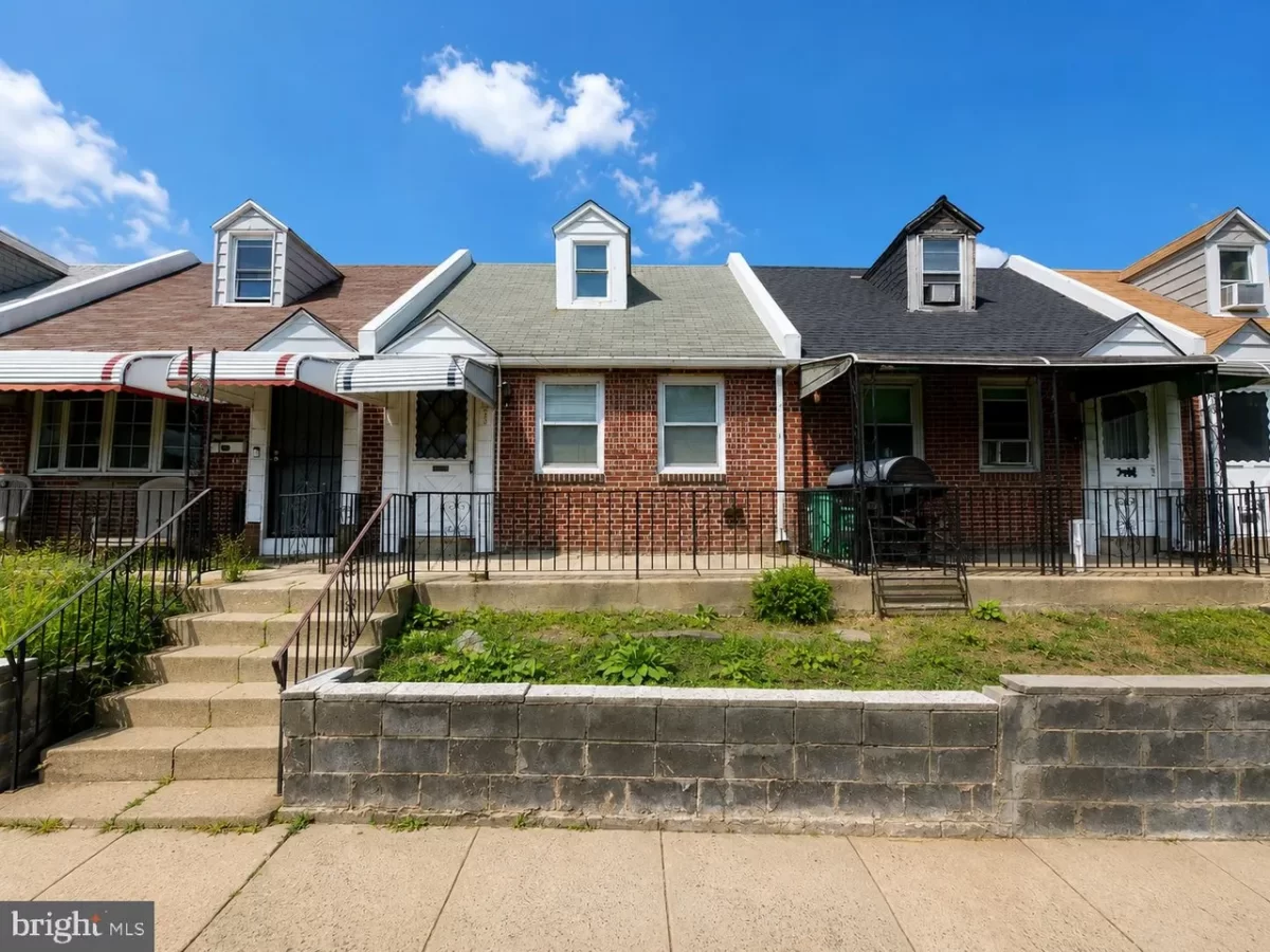 2BR Townhouse for Sale in Philadelphia, PA