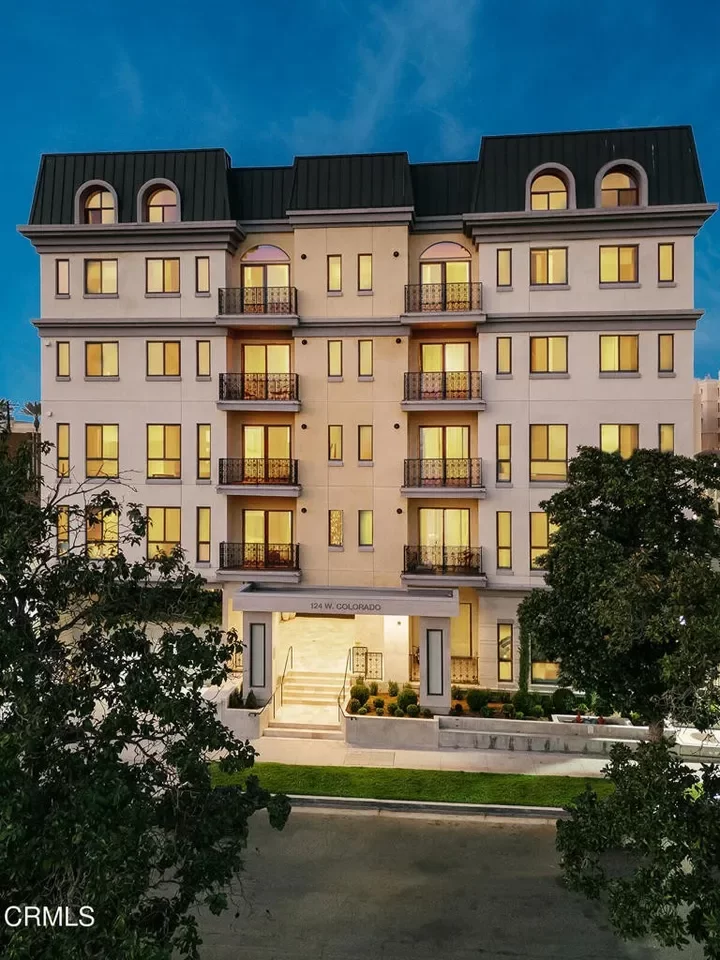 2BR Condo for Sale in Glendale, CA