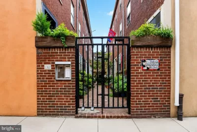 2BR Townhouse for Sale in Philadelphia, PA