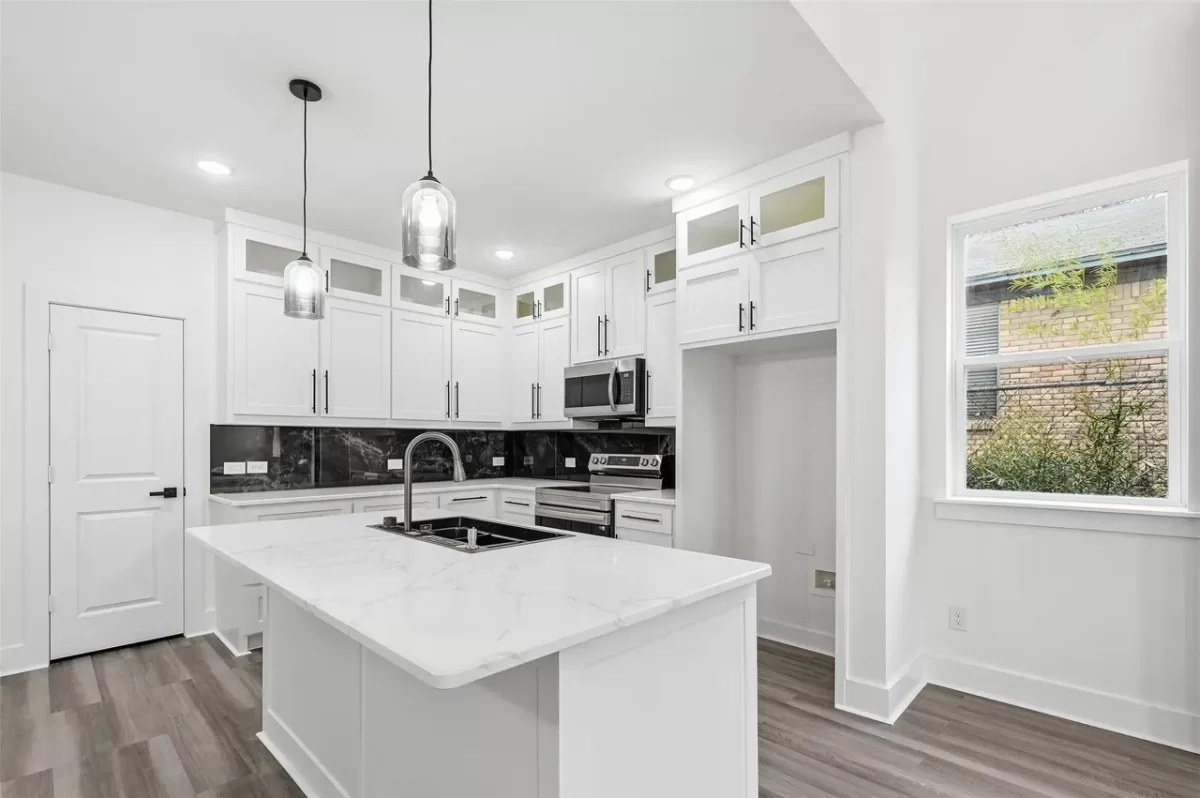 4BR House for Sale in Dallas, TX