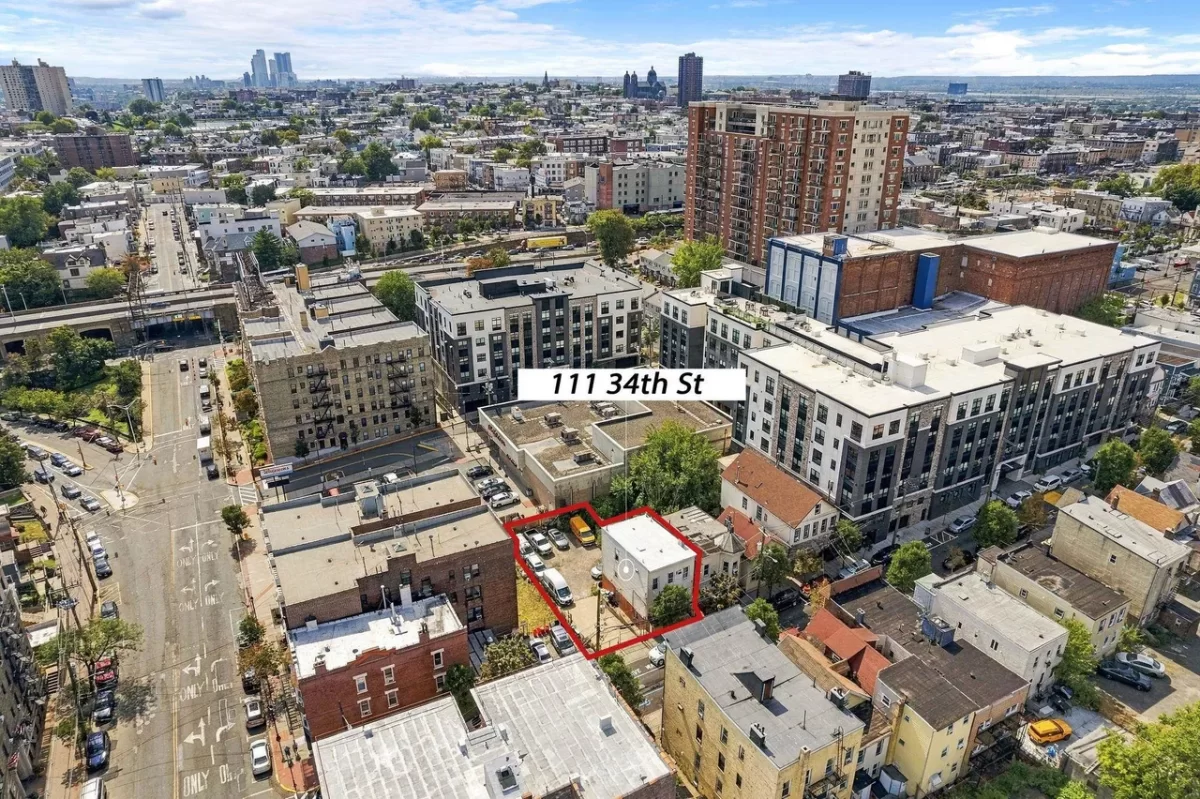 5BR Multi-Family for Sale in Union City, NJ