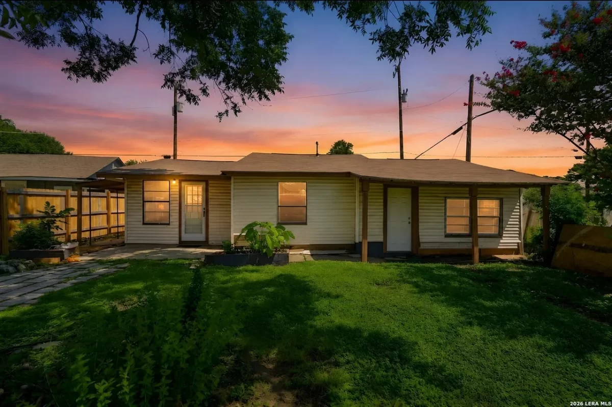 2BR House for Sale in San Antonio, TX