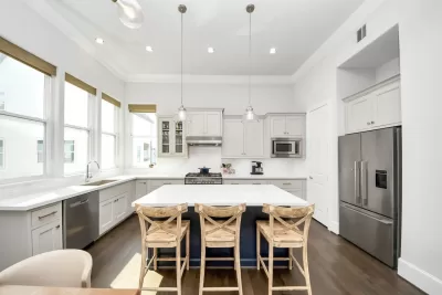 3BR Townhouse for Sale in Houston, TX