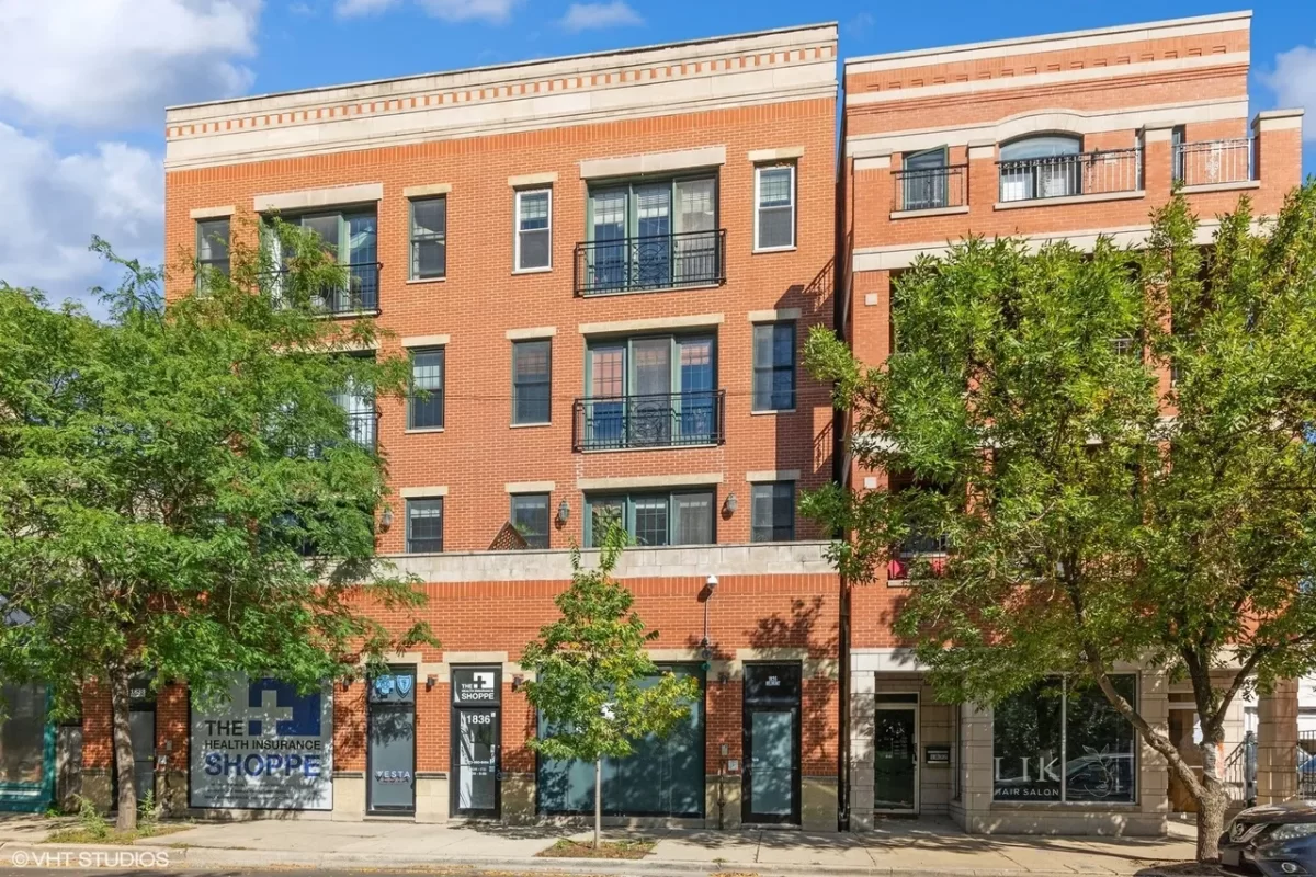 2BR Condo for Sale in Chicago, IL