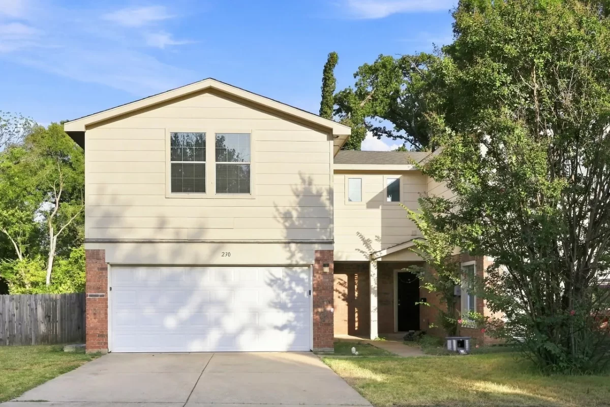 3BR Townhouse for Rent in Dallas, TX