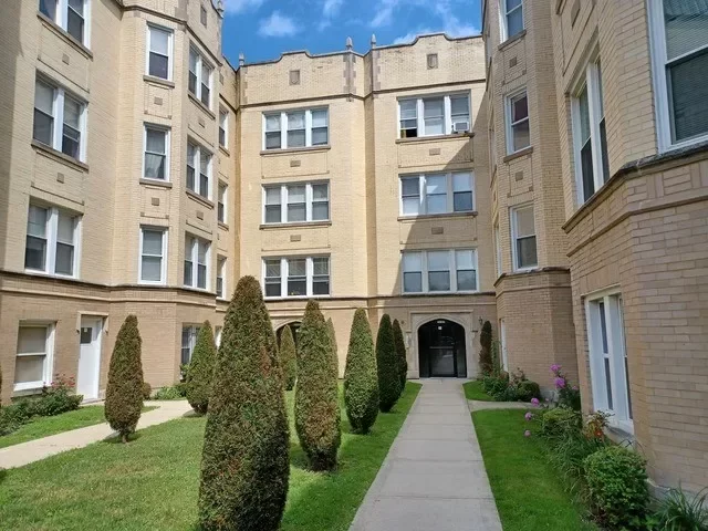 3BR House for Rent in Chicago, IL