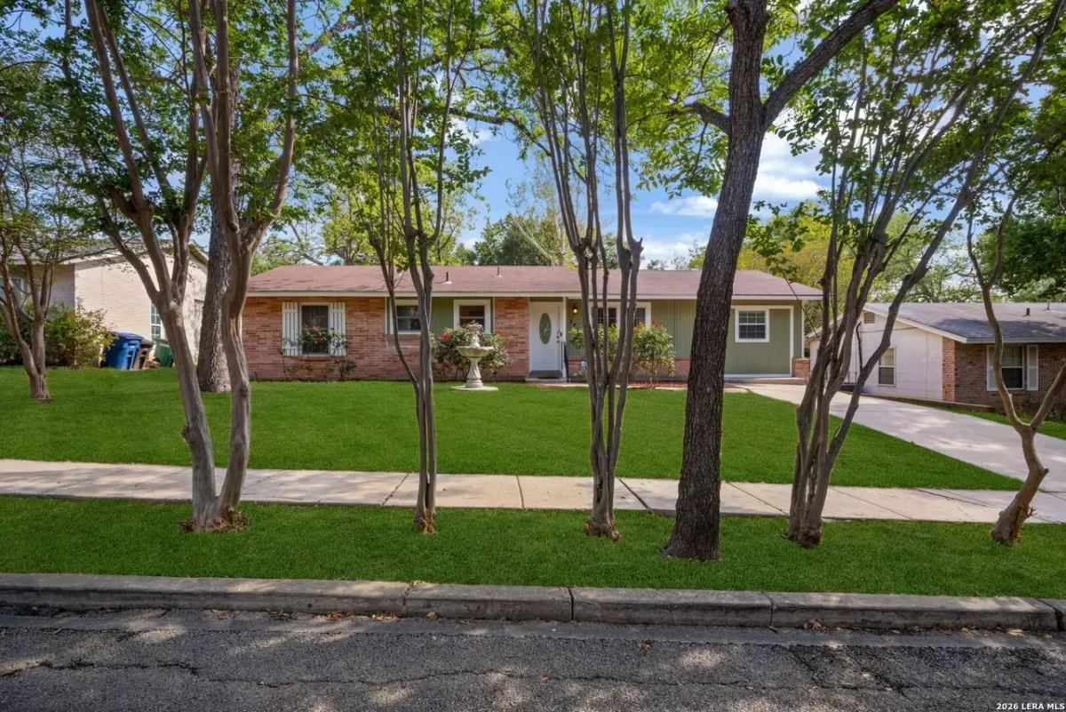 2BR House for Sale in San Antonio, TX