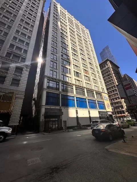 2BR Condo for Sale in Chicago, IL