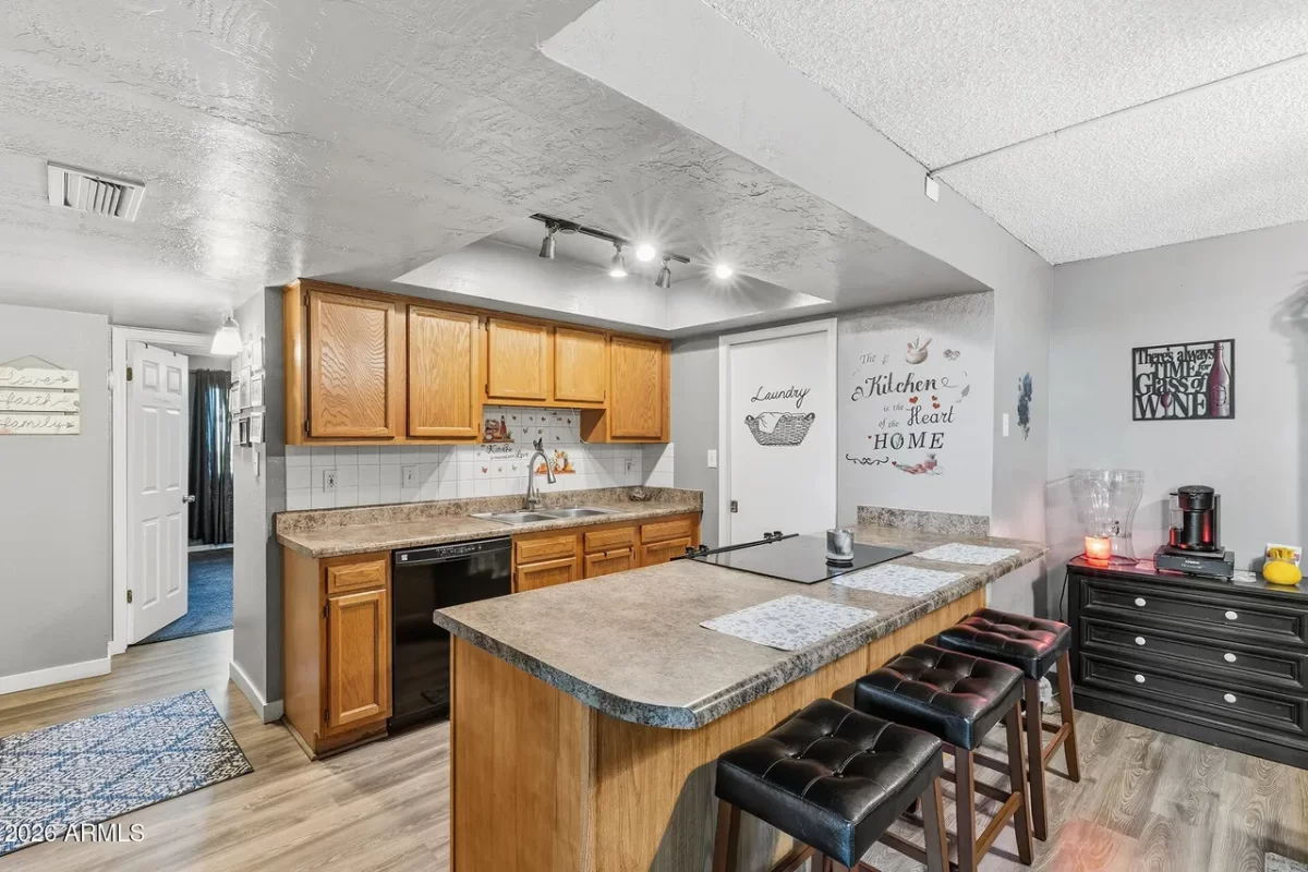 2BR Townhouse for Sale in Phoenix, AZ
