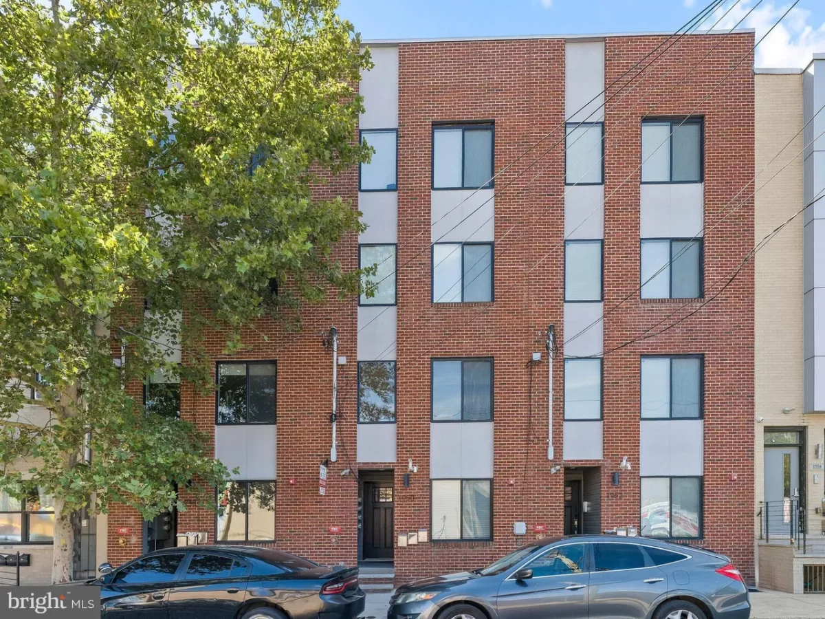 2BR Condo for Sale in Philadelphia, PA