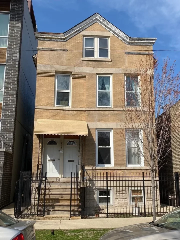 5BR Multi-Family for Sale in Chicago, IL