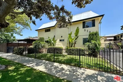 2BR House for Rent in Los Angeles, CA