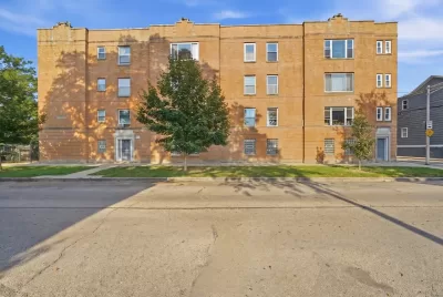 2BR Condo for Sale in Chicago, IL
