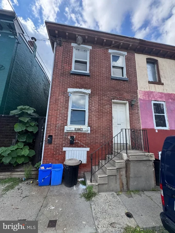 2BR Townhouse for Sale in Philadelphia, PA
