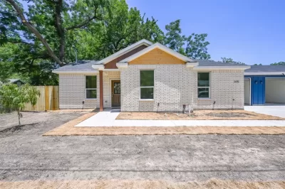 3BR Townhouse for Sale in Dallas, TX