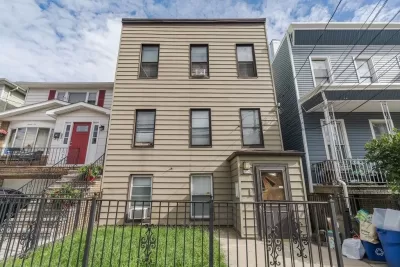 6BR Multi-Family for Sale in Jersey City, NJ