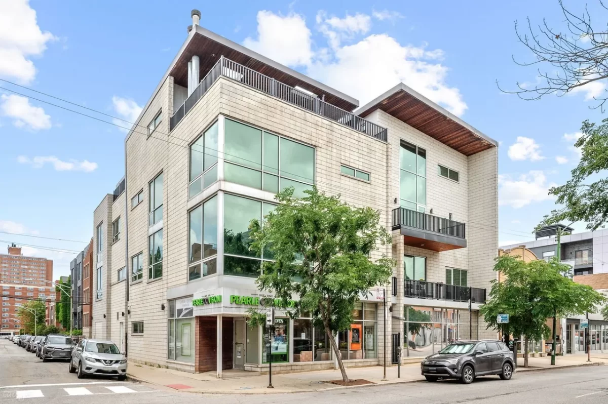 3BR Condo for Sale in Chicago, IL