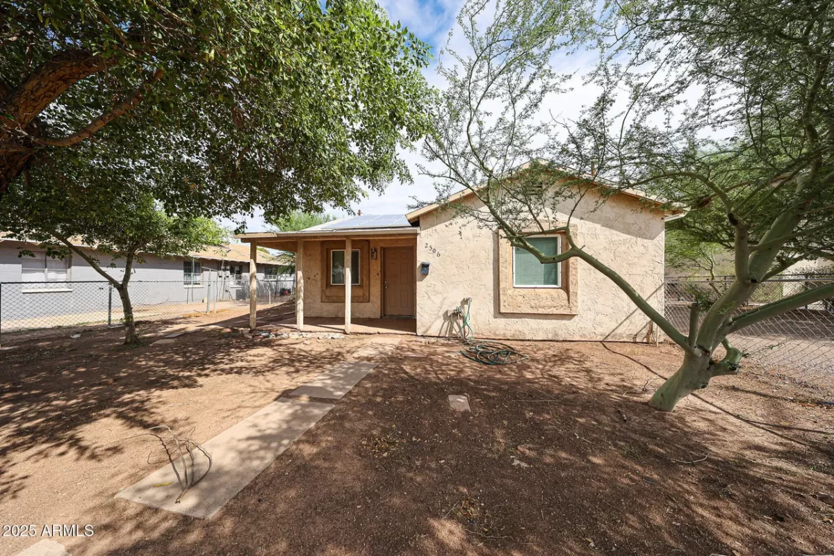 2BR House for Rent in Phoenix, AZ