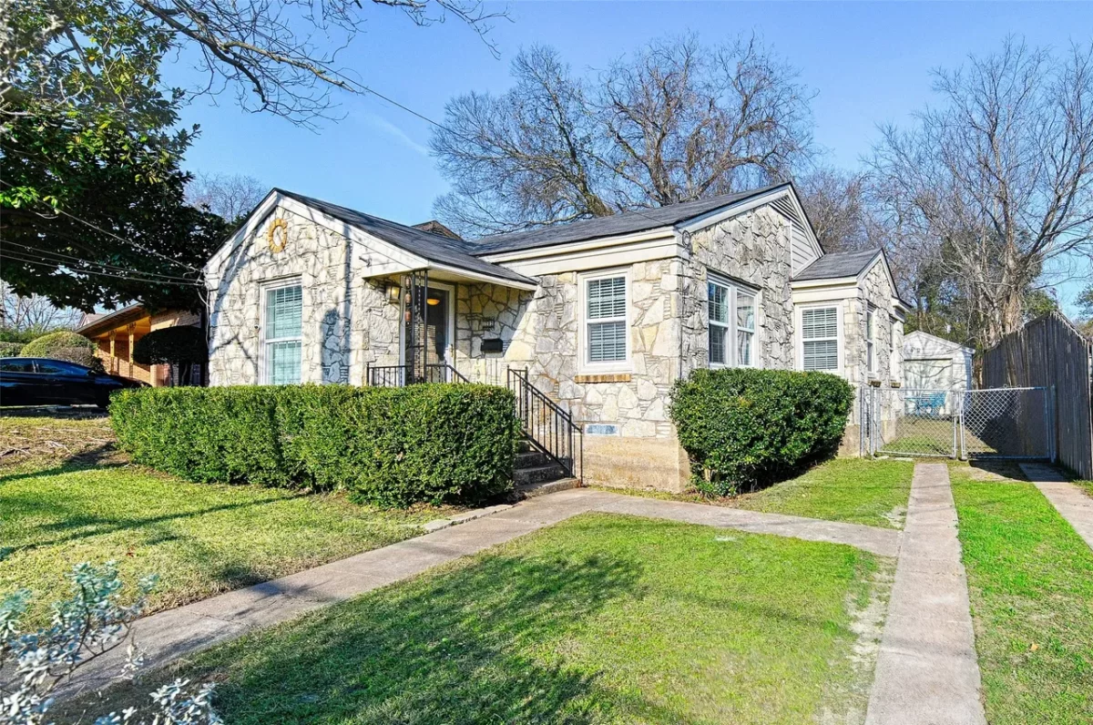 2BR House for Sale in Dallas, TX