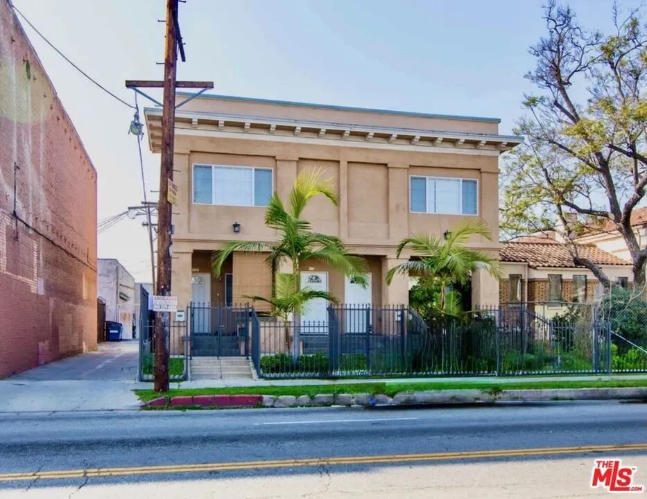 2BR Condo for Rent in Los Angeles, CA