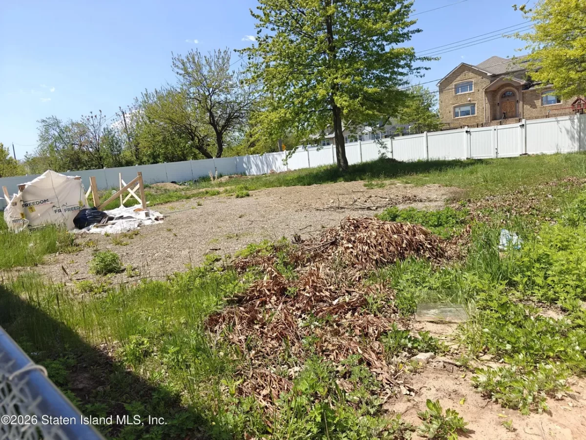 Land for Sale in Staten Island, NY