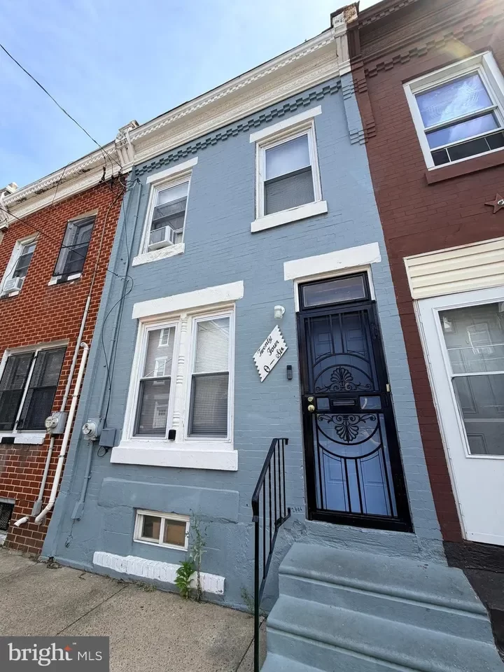 2BR Townhouse for Sale in Philadelphia, PA