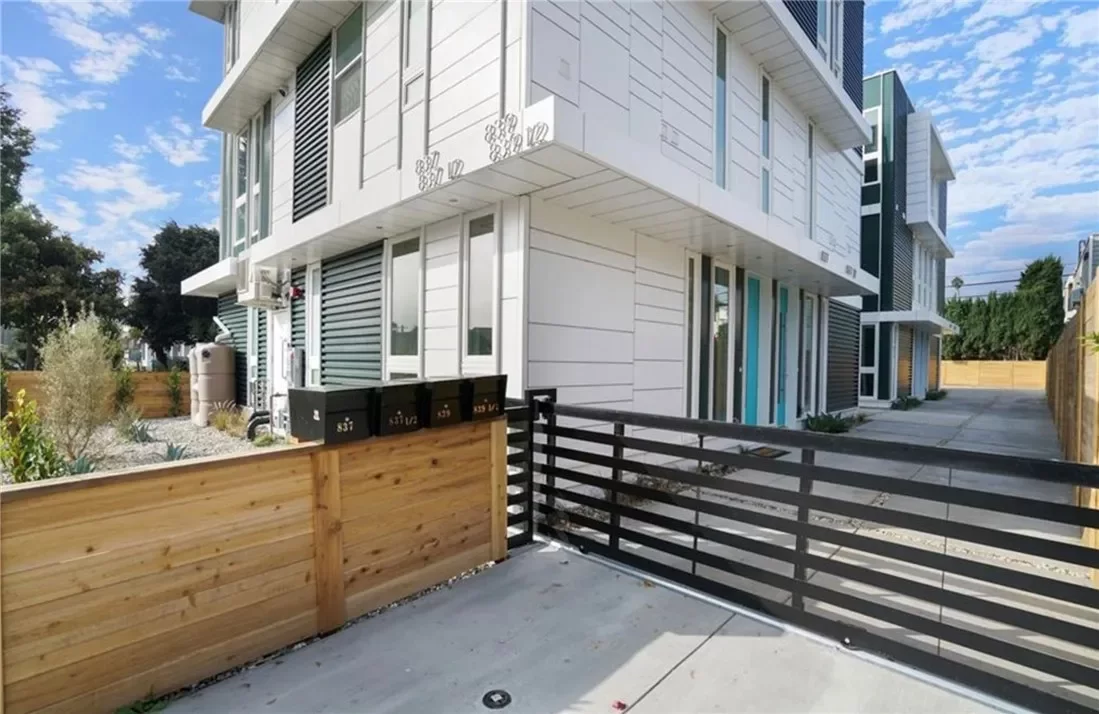 4BR House for Rent in Los Angeles, CA