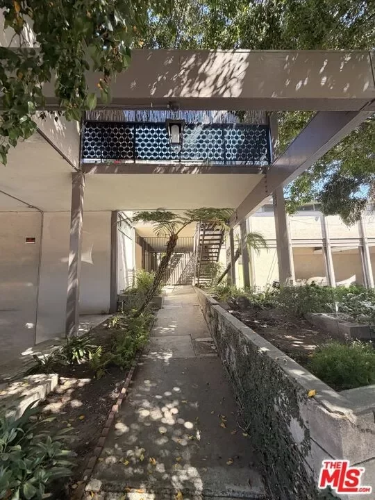 1BR Townhouse for Rent in Los Angeles, CA
