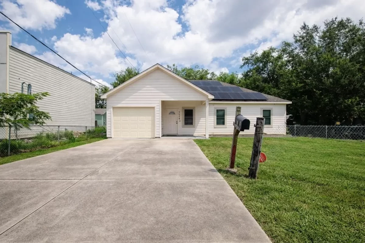 4BR House for Sale in Houston, TX