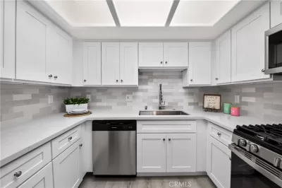 2BR Condo for Sale in Glendale, CA