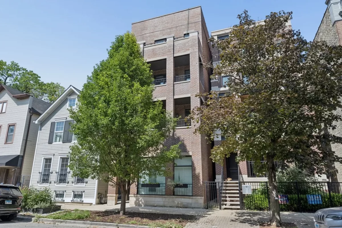 3BR Condo for Sale in Chicago, IL