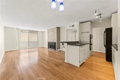 1BR Condo for Sale in Los Angeles, CA